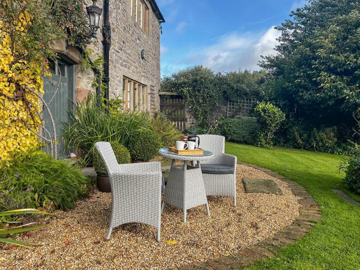 Lea Hall Farmhouse Tissington Eksteriør bilde